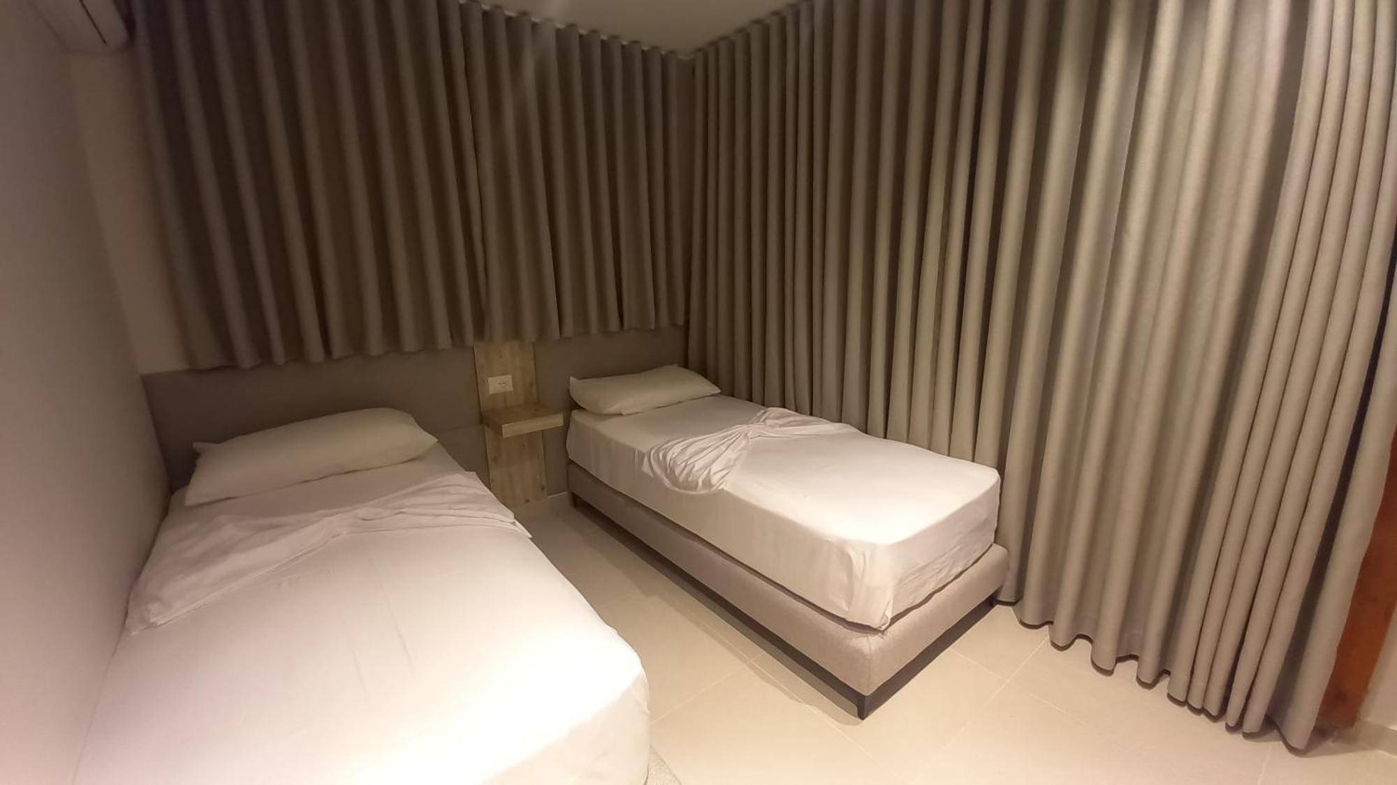 Hotel Aglon Vlore Bagian luar foto