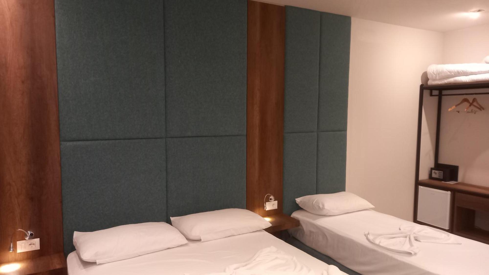 Hotel Aglon Vlore Bagian luar foto